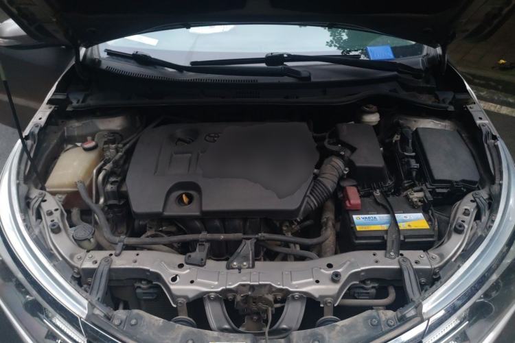 Used Toyota Corolla 2014 1.6L CVT GL Engine Bay