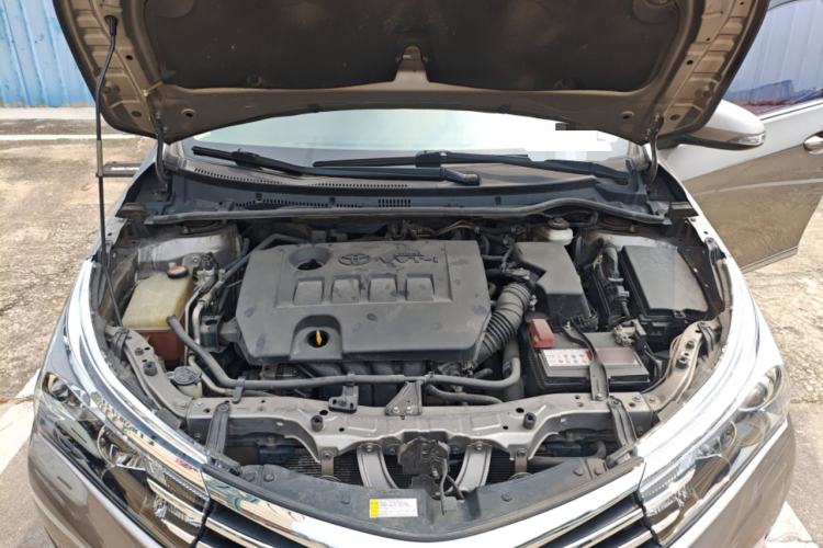 Used Toyota Corolla 2014 1.6L CVT GL-i Engine Bay