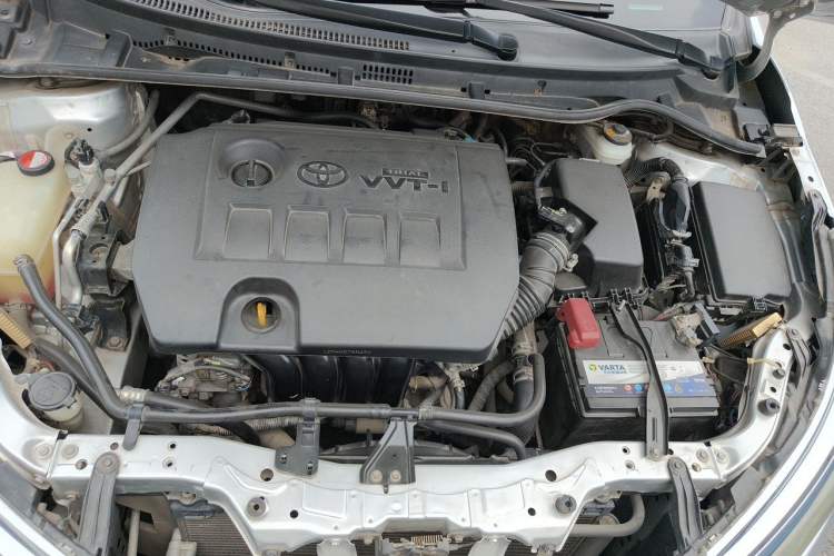 Used Toyota Corolla 2014 1.6L CVT GL Engine Bay