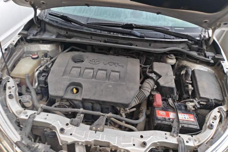 Used Toyota Corolla 2014 1.6L CVT GL Engine Bay