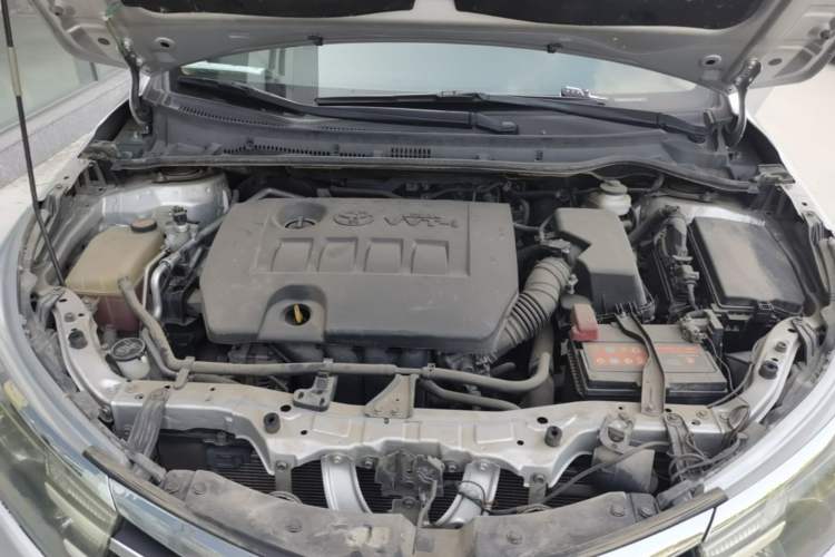 Used Toyota Corolla 2014 1.6L Manual GL Engine Bay