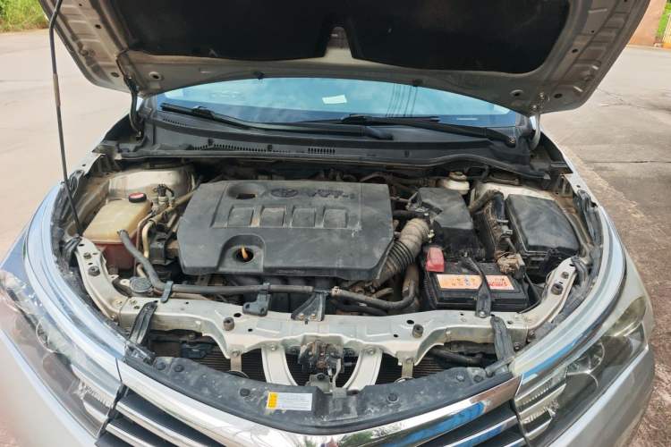 Used Toyota Corolla 2014 1.6L CVT GL Engine Bay