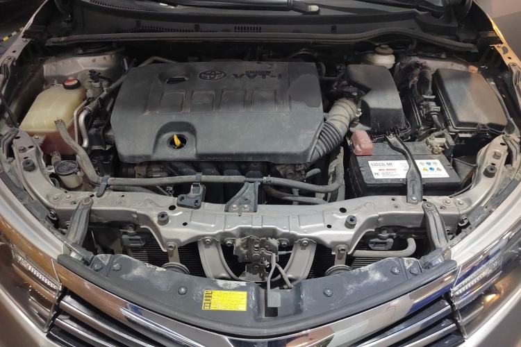 Used Toyota Corolla 2014 1.6L CVT GLX-i Engine Bay