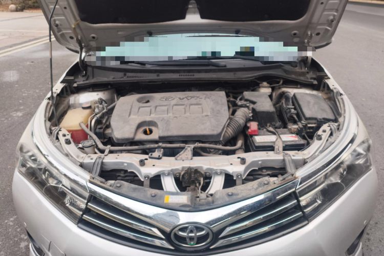 Used Toyota Corolla 2014 1.6L CVT GL-i Engine Bay