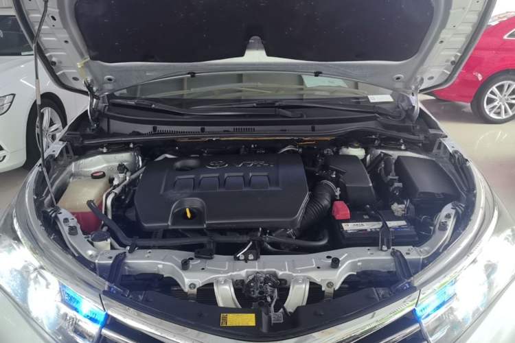 Used Toyota Corolla 2014 1.6L CVT GL-i Engine Bay
