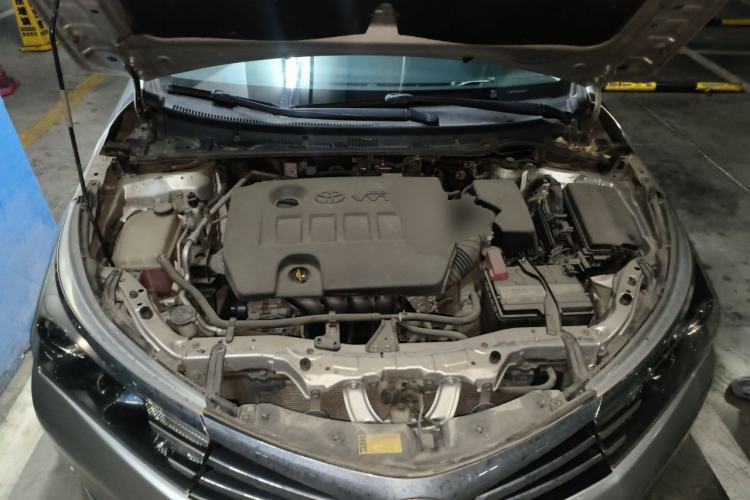 Used Toyota Corolla 2014 1.6L CVT GL-i Engine Bay