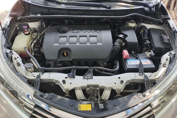 Used Toyota Corolla 2014 1.6L CVT GL-i Engine Bay