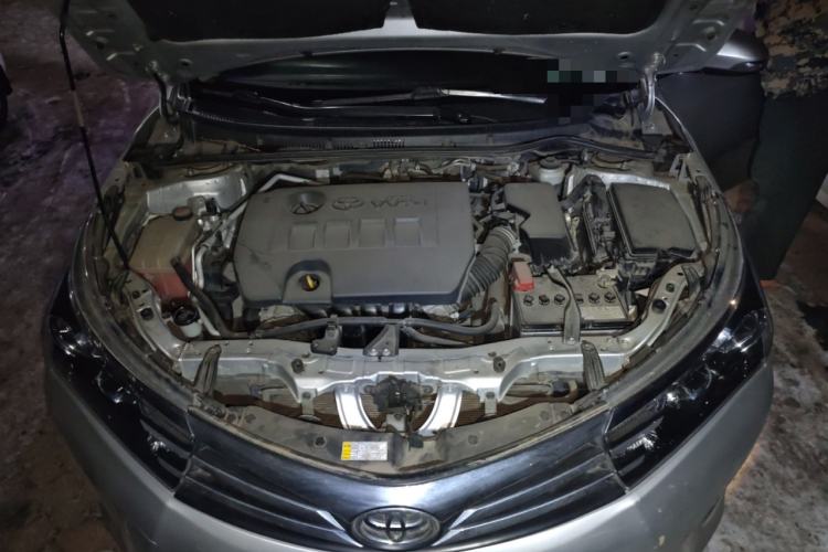 Used Toyota Corolla 2014 1.6L CVT GL Engine Bay