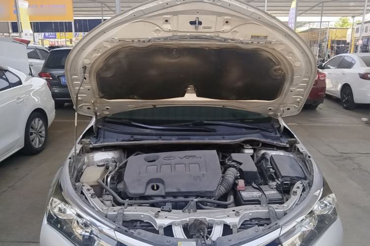 Used Toyota Corolla 2014 1.6L CVT GL-i Engine Bay