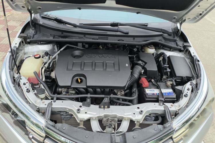 Used Toyota Corolla 2014 1.6L CVT GL Engine Bay