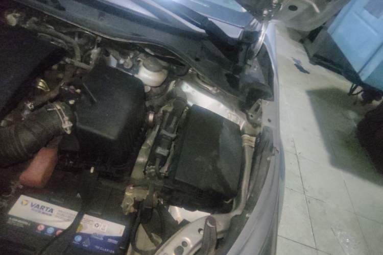 Used Toyota Corolla 2014 1.6L CVT GL Engine Bay Left