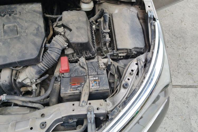 Used Toyota Corolla 2014 1.6L CVT GL-i Engine Bay Left