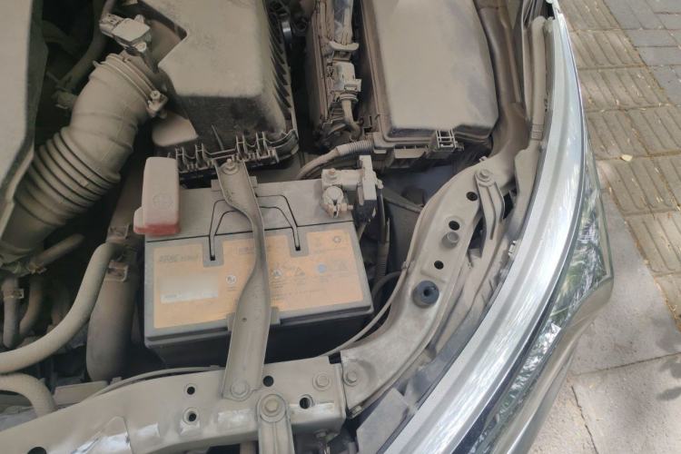 Used Toyota Corolla 2014 1.6L CVT GL-i Engine Bay Left