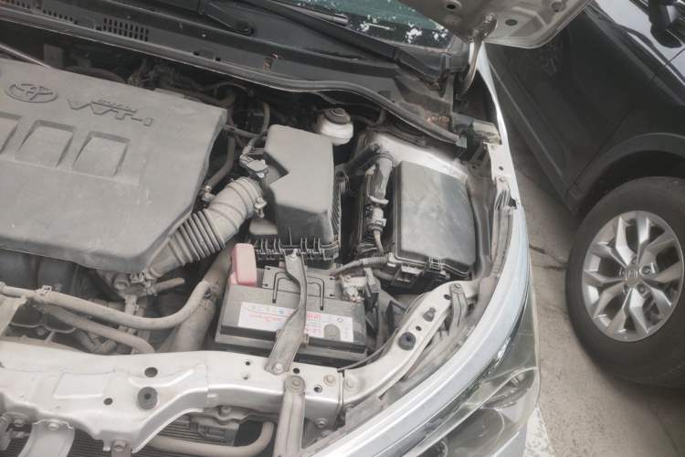 Used Toyota Corolla 2014 1.6L CVT GL Engine Bay Left