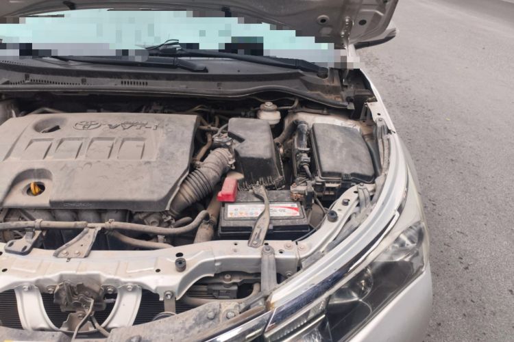 Used Toyota Corolla 2014 1.6L CVT GL-i Engine Bay Left