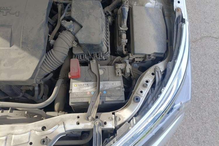 Used Toyota Corolla 2014 1.6L CVT GL Engine Bay Left