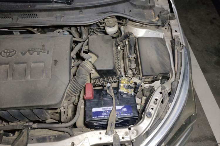 Used Toyota Corolla 2014 1.6L Manual GL Engine Bay Left