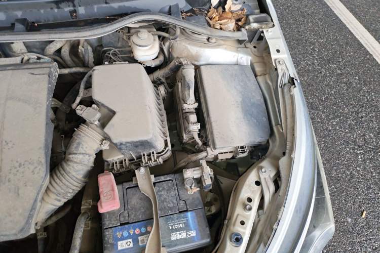 Used Toyota Corolla 2014 1.6L Manual GL Engine Bay Left