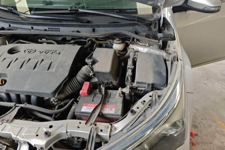 Used Toyota Corolla 2014 1.6L Manual GL-i Engine Bay Left