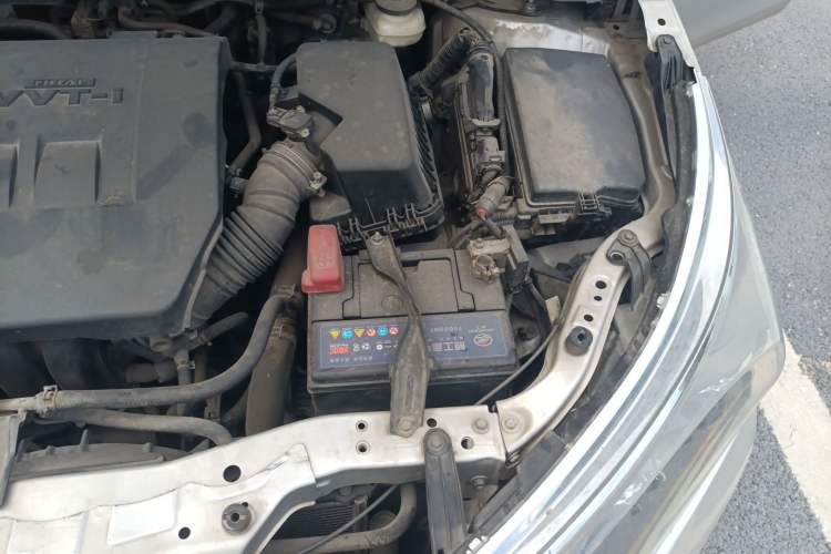Used Toyota Corolla 2014 1.6L CVT GL Engine Bay Left