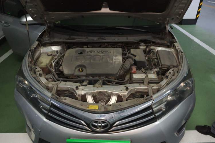 Used Toyota Corolla 2014 1.6L CVT GL Engine Bay
