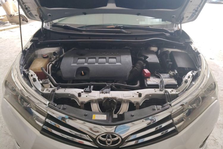 Used Toyota Corolla 2014 1.6L CVT GL Engine Bay