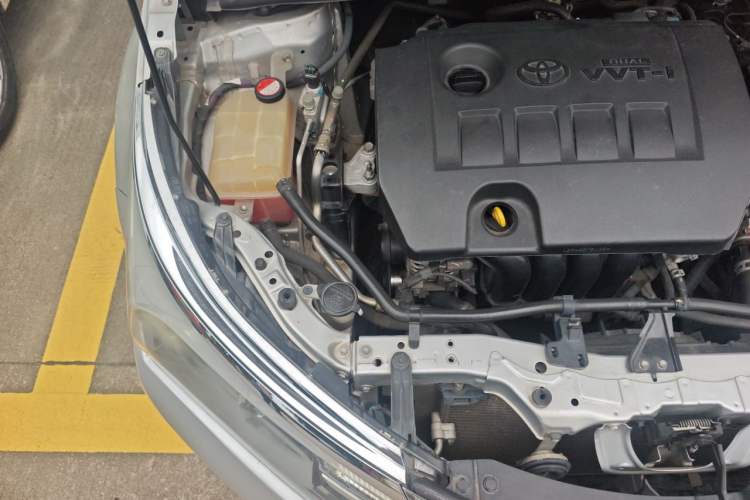 Used Toyota Corolla 2014 1.6L CVT GL Engine Bay Right