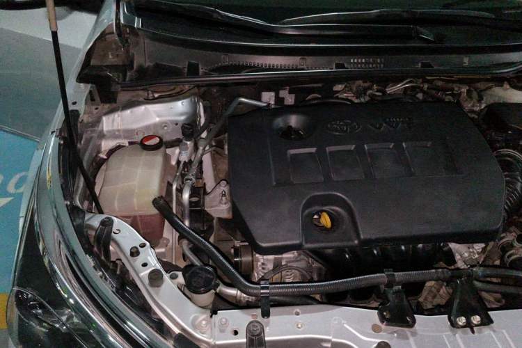 Used Toyota Corolla 2014 1.6L CVT GL-i Engine Bay Right
