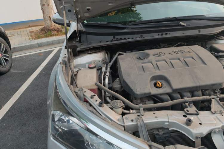 Used Toyota Corolla 2014 1.6L CVT GL-i Leather Edition Engine Bay Right