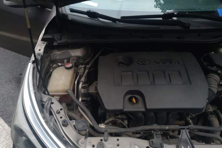 Used Toyota Corolla 2014 1.6L CVT GL Engine Bay Right