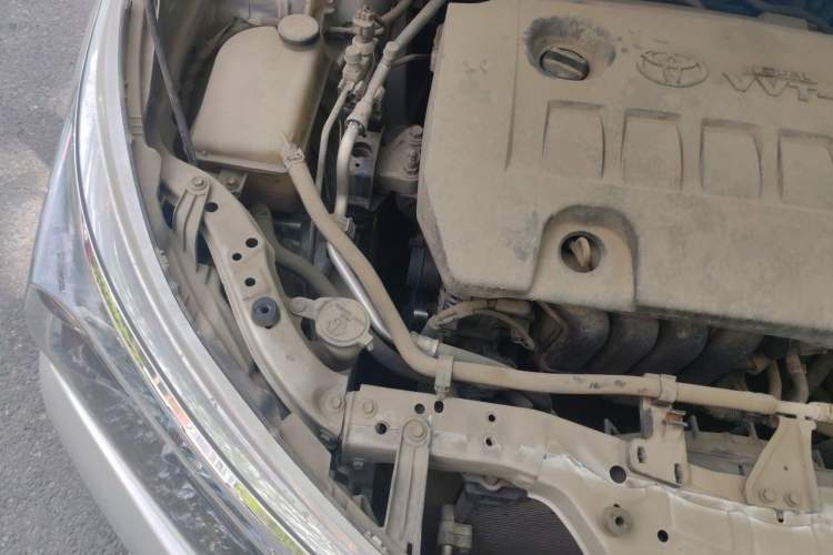 Used Toyota Corolla 2014 1.6L CVT GL-i Engine Bay Right