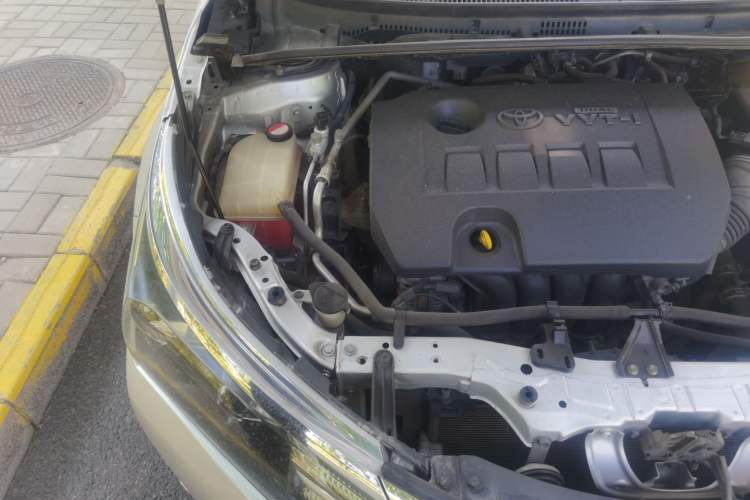 Used Toyota Corolla 2014 1.6L CVT GL-i Leather Edition Engine Bay Right