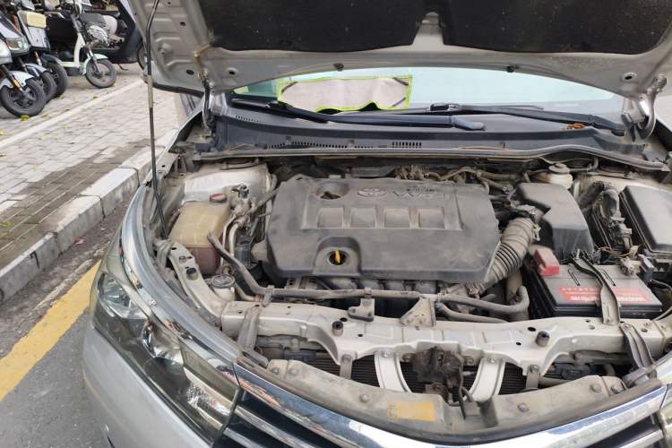 Used Toyota Corolla 2014 1.6L CVT GL-i Leather Edition Engine Bay Right