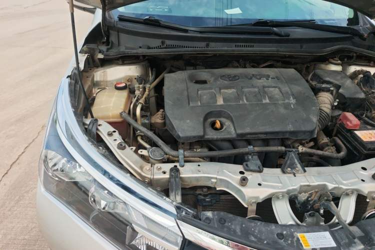 Used Toyota Corolla 2014 1.6L CVT GL Engine Bay Right