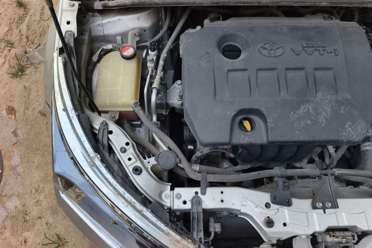 Used Toyota Corolla 2014 1.6L CVT GL-i Engine Bay Right