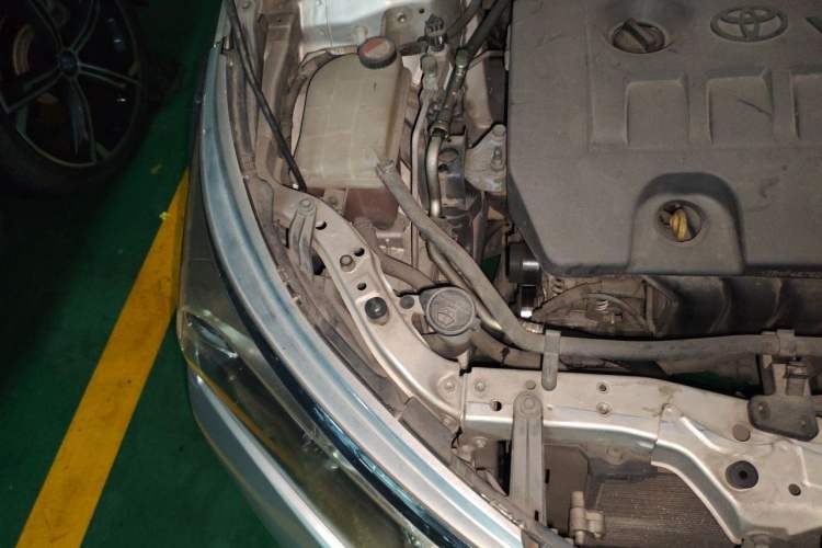 Used Toyota Corolla 2014 1.6L CVT GL-i Leather Edition Engine Bay Right