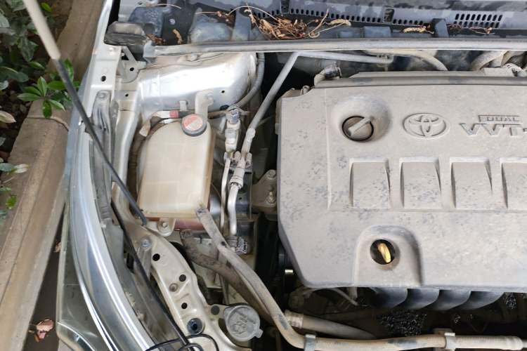 Used Toyota Corolla 2014 1.6L Manual GL Engine Bay Right