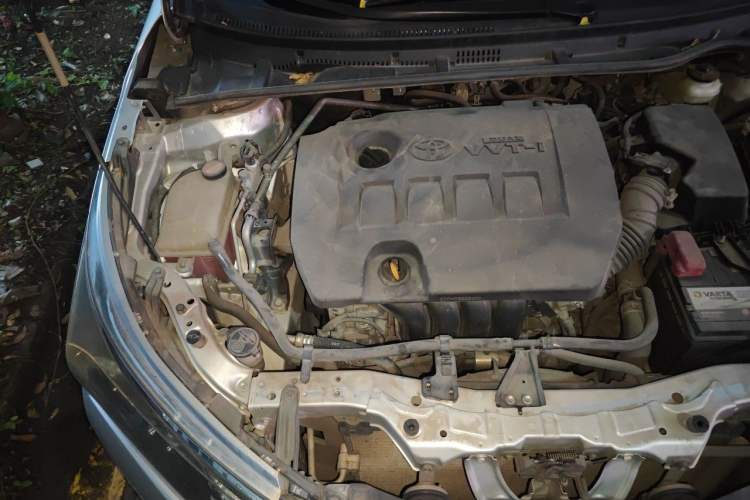 Used Toyota Corolla 2014 1.6L CVT GL Engine Bay Right