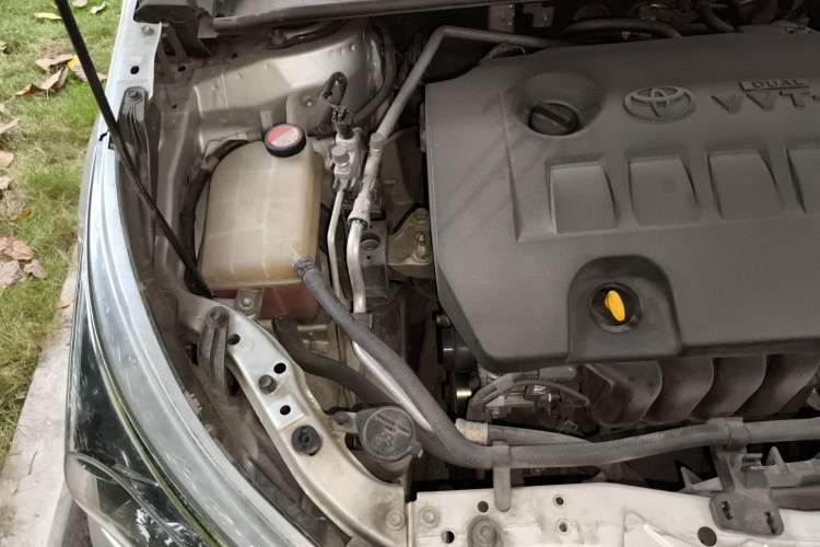 Used Toyota Corolla 2014 1.6L CVT GL-i Leather Edition Engine Bay Right