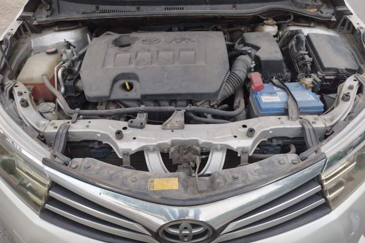 Used Toyota Corolla 2014 1.6L Manual GL Engine Bay