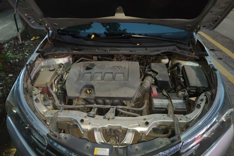 Used Toyota Corolla 2014 1.6L CVT GL Engine Bay