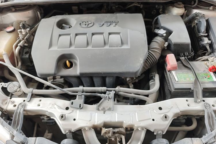 Used Toyota Corolla 2014 1.6L CVT GL Engine Bay