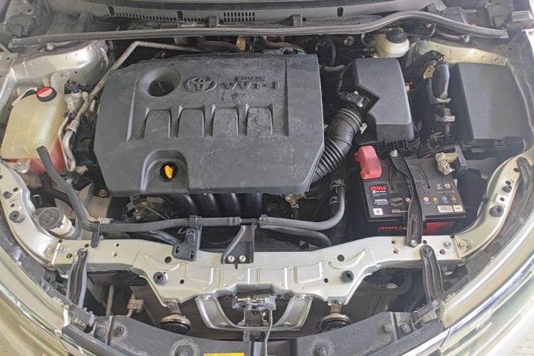 Used Toyota Corolla 2014 1.6L CVT GL Engine Bay