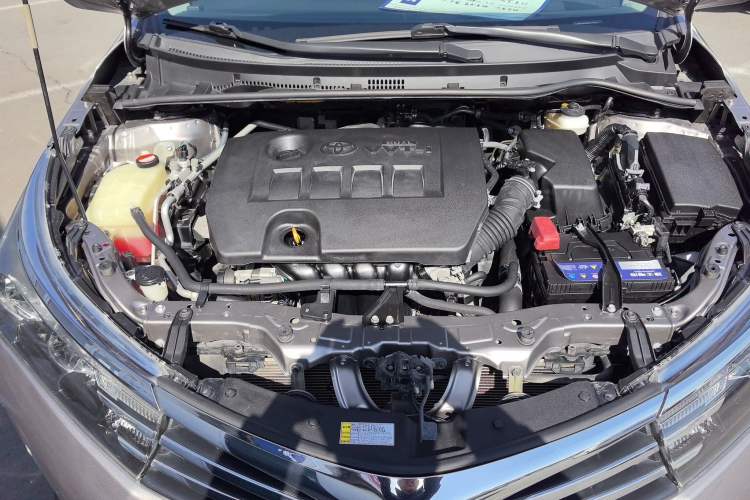 Used Toyota Corolla 2014 1.6L CVT GL-i Engine Bay
