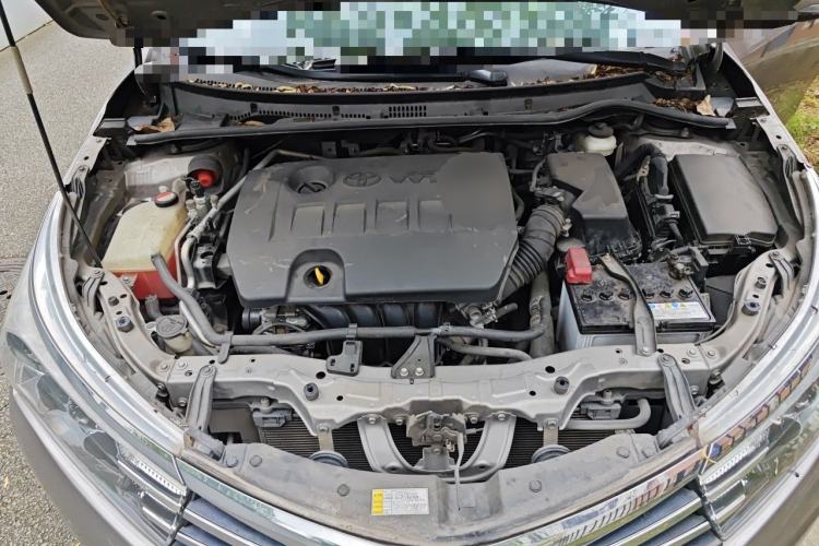 Used Toyota Corolla 2014 1.6L CVT GL Engine Bay