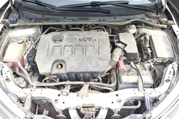 Used Toyota Corolla 2014 1.6L CVT GL Engine Bay