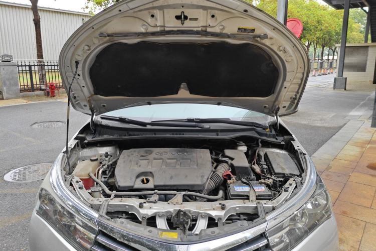 Used Toyota Corolla 2014 1.6L CVT GL-i Engine Bay