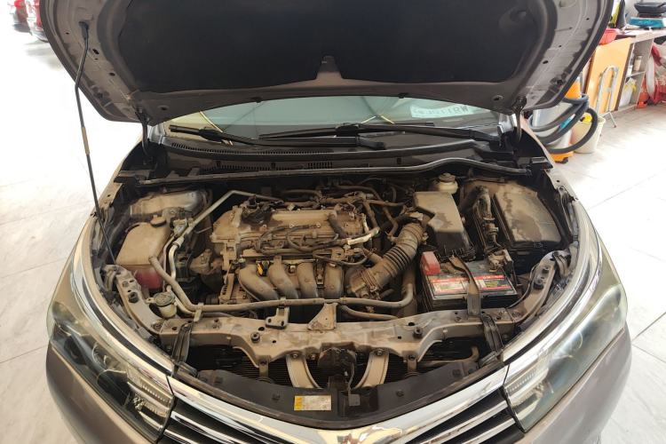 Used Toyota Corolla 2014 1.6L CVT GL Engine Bay