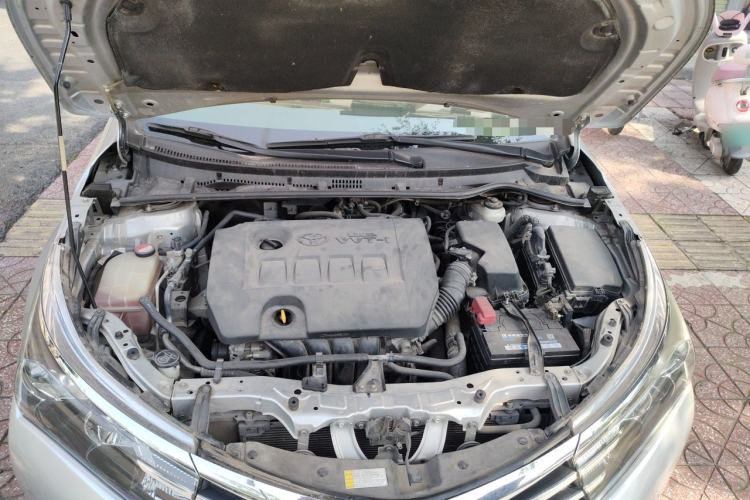 Used Toyota Corolla 2014 1.6L CVT GL Engine Bay
