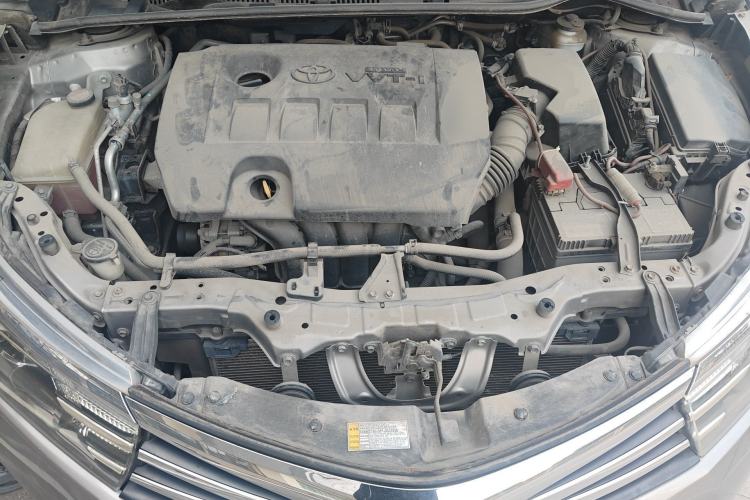 Used Toyota Corolla 2014 1.6L CVT GL Engine Bay
